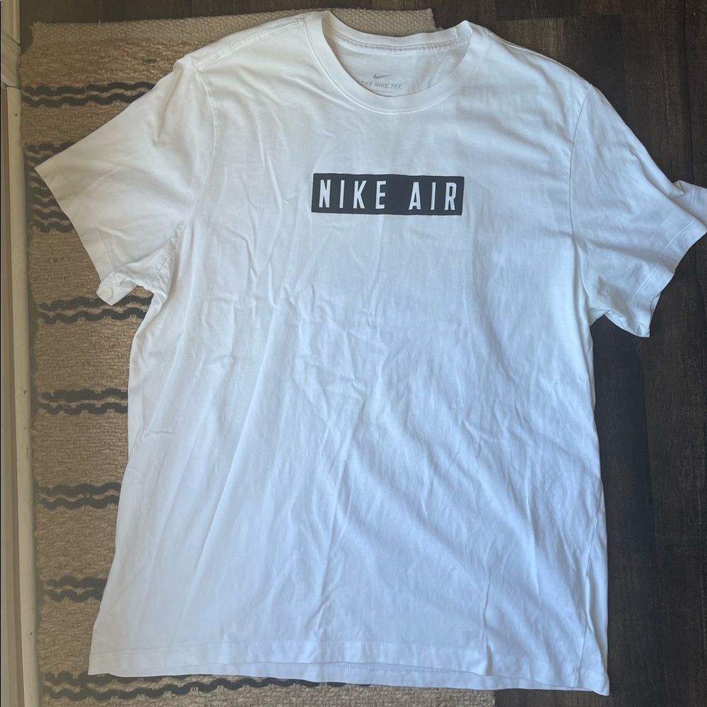 Men’s Nike tee
